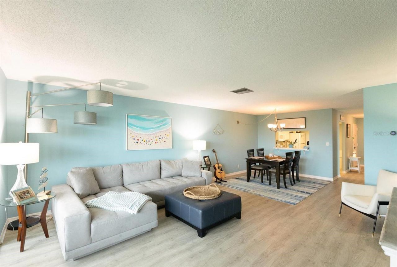 1255 E Peppertree Drive, Unit 501, Sarasota, FL 34242 Photo