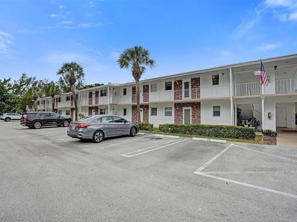 2475 W Golf Boulevard, Unit 244, Pompano Beach, FL 33064