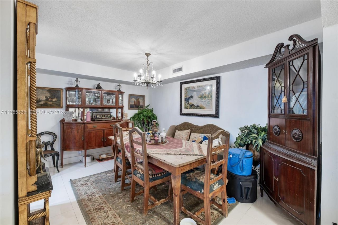 1000 Quayside Ter, Unit 1107, Miami, FL 33138 Photo