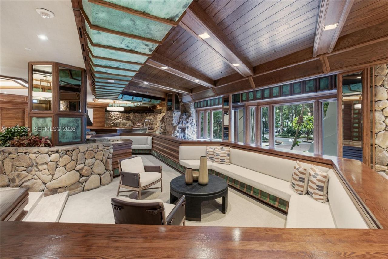 1000 Quayside Ter, Unit 1107, Miami, FL 33138 Photo