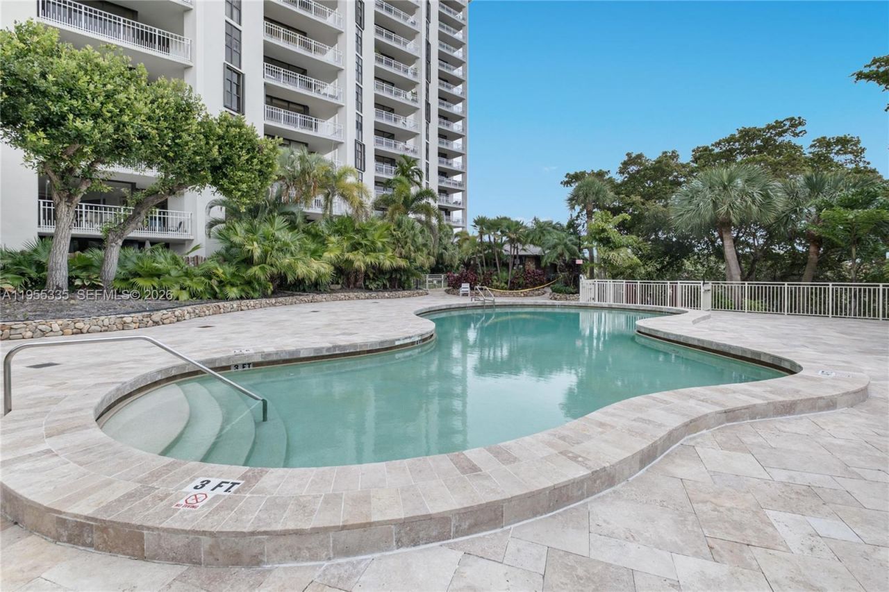 1000 Quayside Ter, Unit 1107, Miami, FL 33138 Photo
