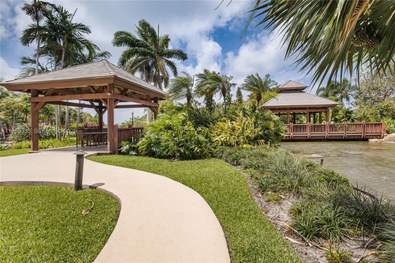 1000 Quayside Ter, Unit 1107, Miami, FL 33138 Photo