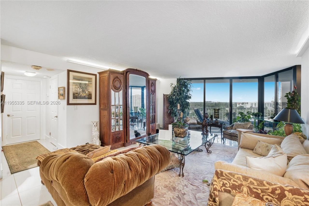 1000 Quayside Ter, Unit 1107, Miami, FL 33138 Photo