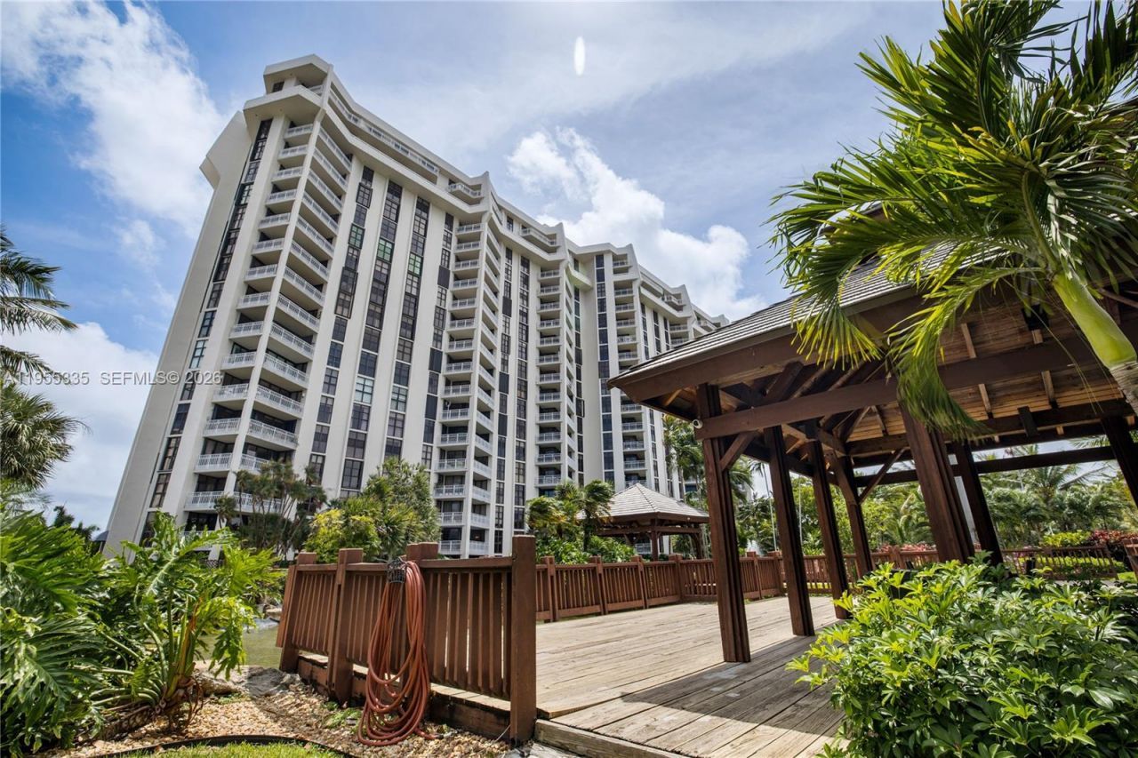 1000 Quayside Ter, Unit 1107, Miami, FL 33138 Photo