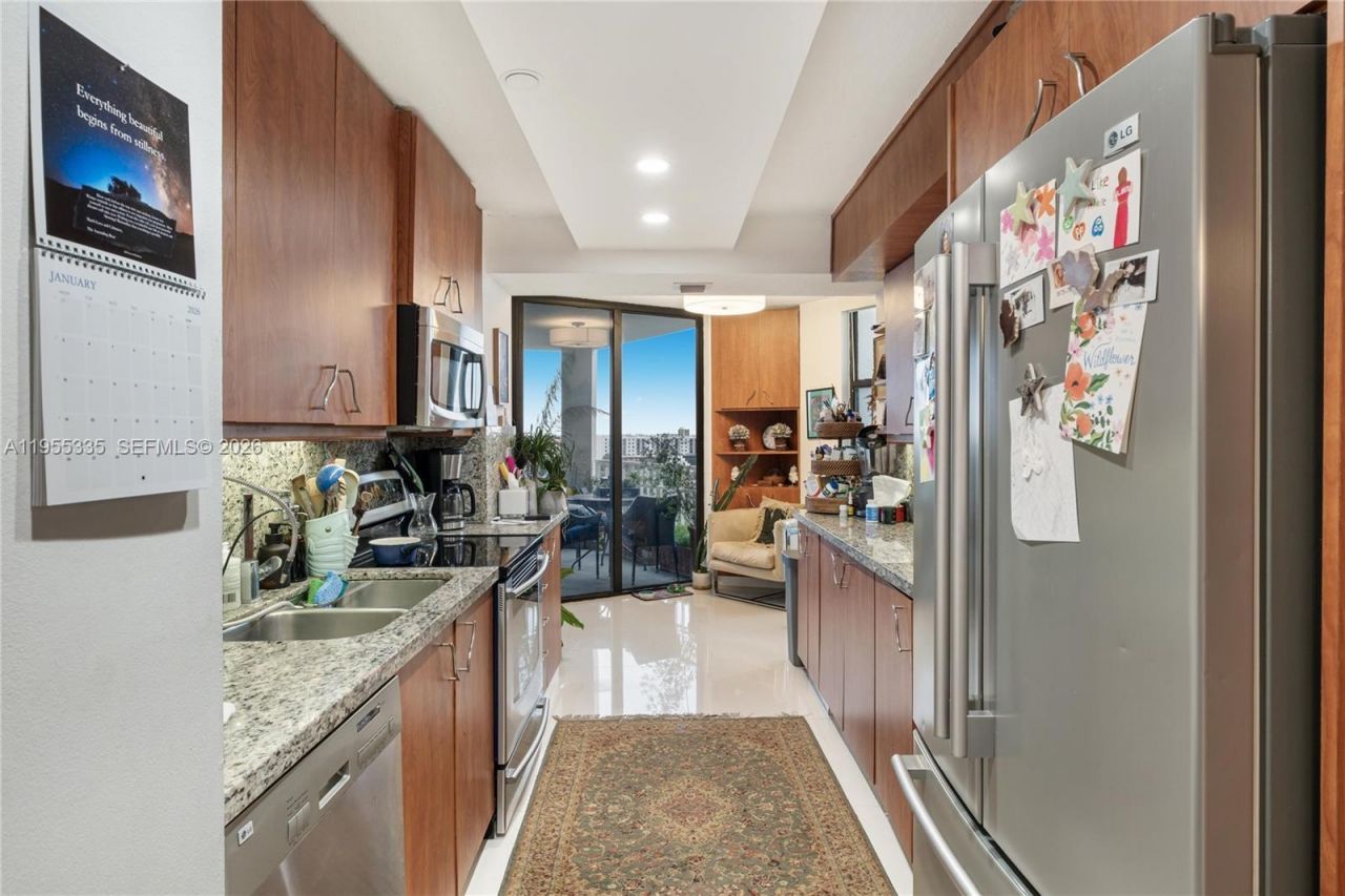 1000 Quayside Ter, Unit 1107, Miami, FL 33138 Photo