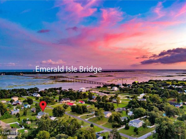 307 Anita Forte Drive, Cape Carteret, NC 28584