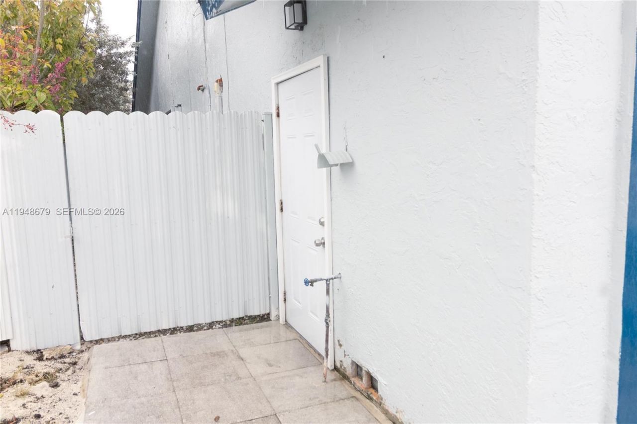 16201 SW 144th Ct , Miami, FL 33177 Photo