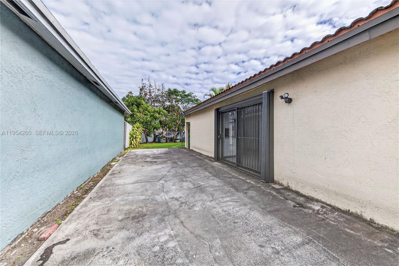 17307 SW 115th Ave, Miami, FL 33157 Photo