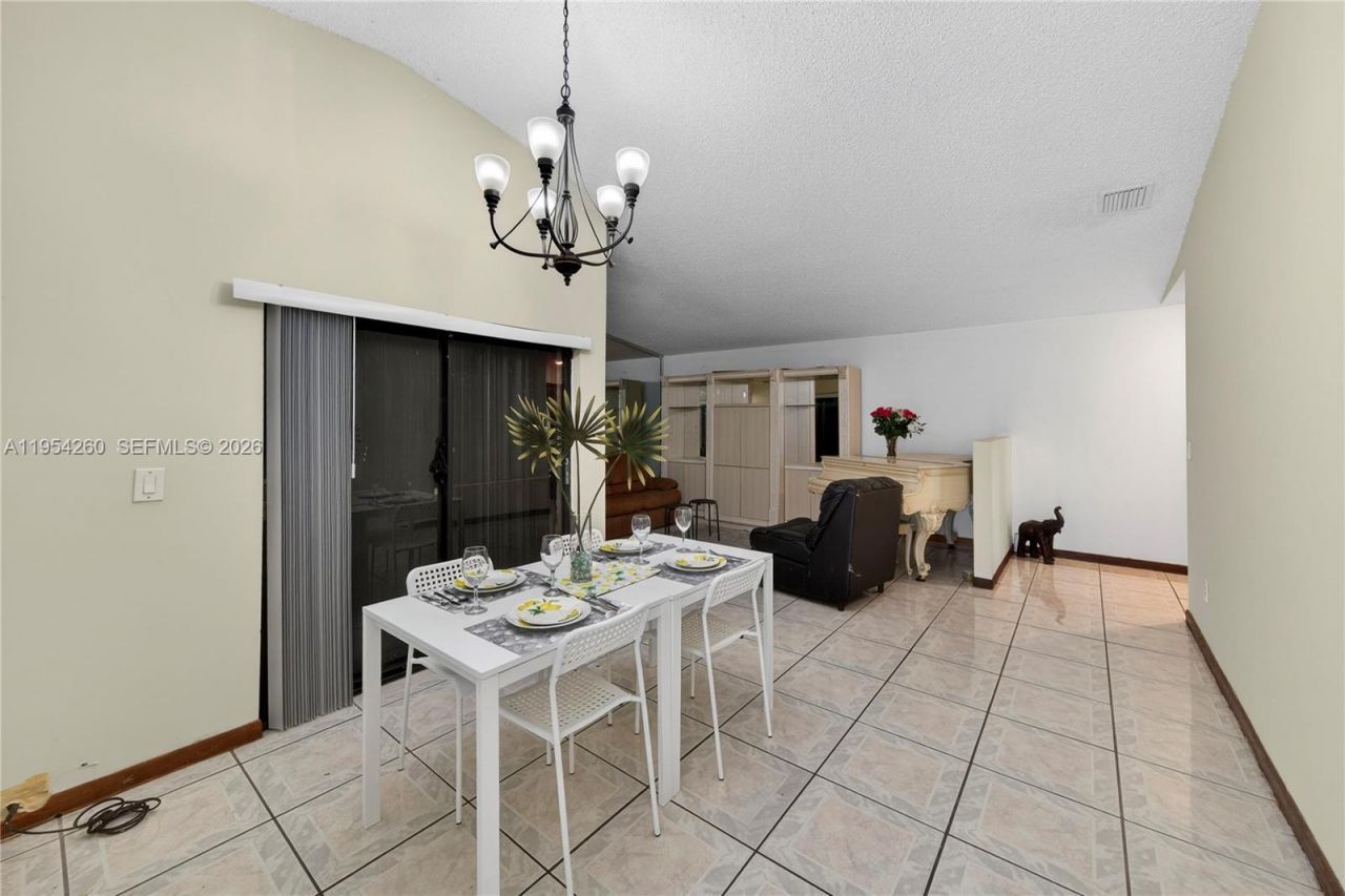 17307 SW 115th Ave, Miami, FL 33157 Photo