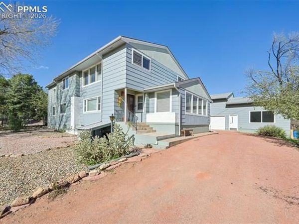1055 N 18th Street, Colorado Springs, CO 80904