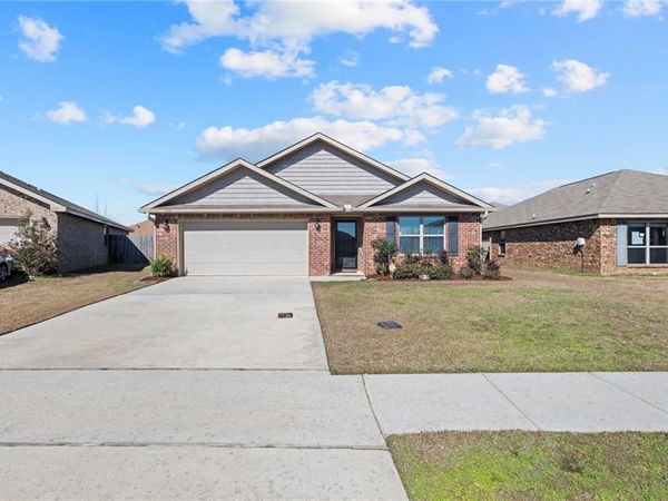 1299 Fairlawn Drive, Semmes, AL 36575