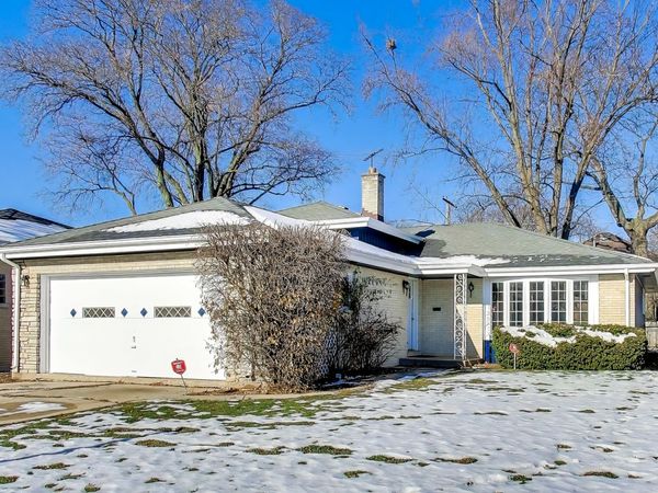 1006 Devon Avenue, Park Ridge, IL 60068