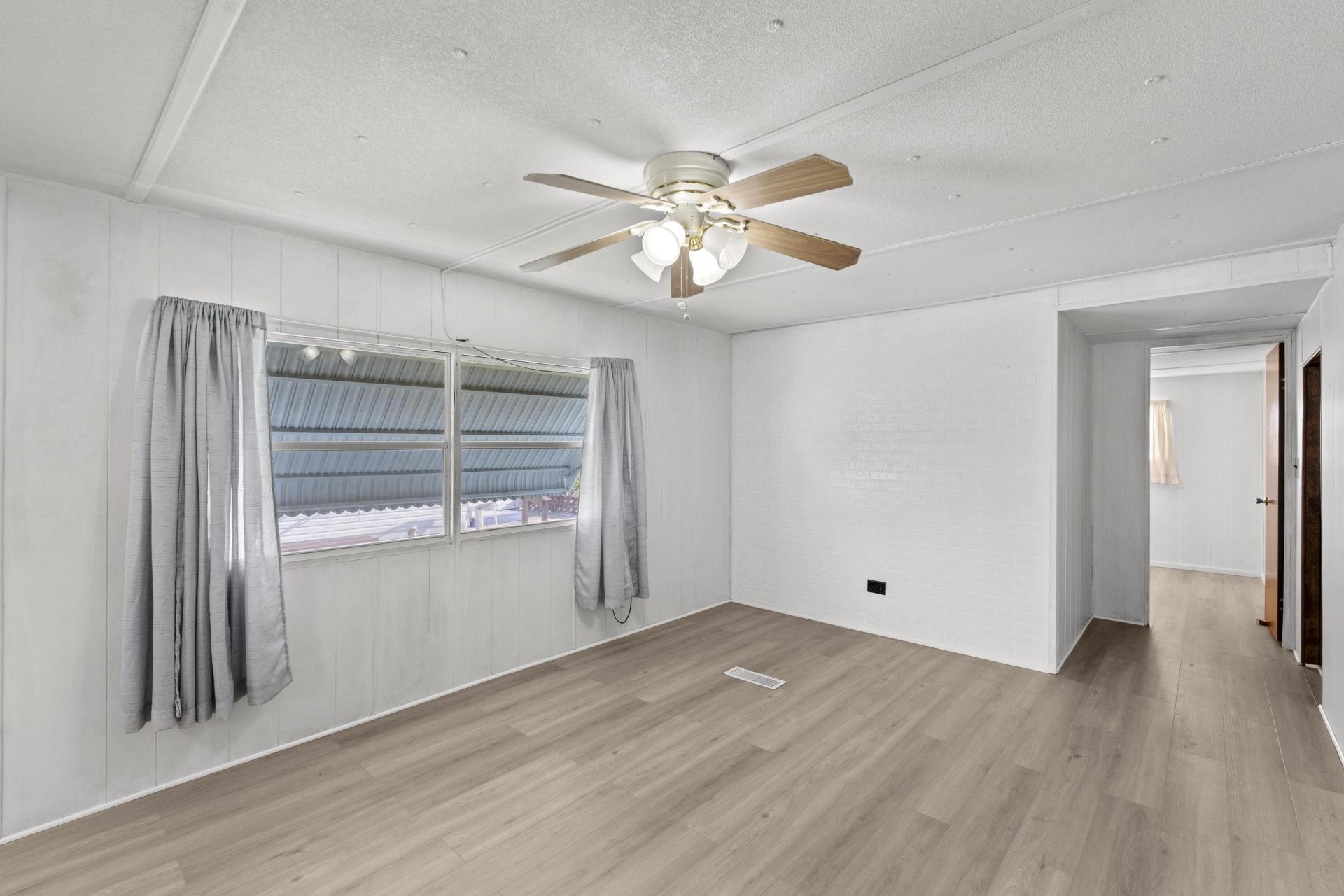 8949 Oak Street, Boynton Beach, FL 33436 Photo