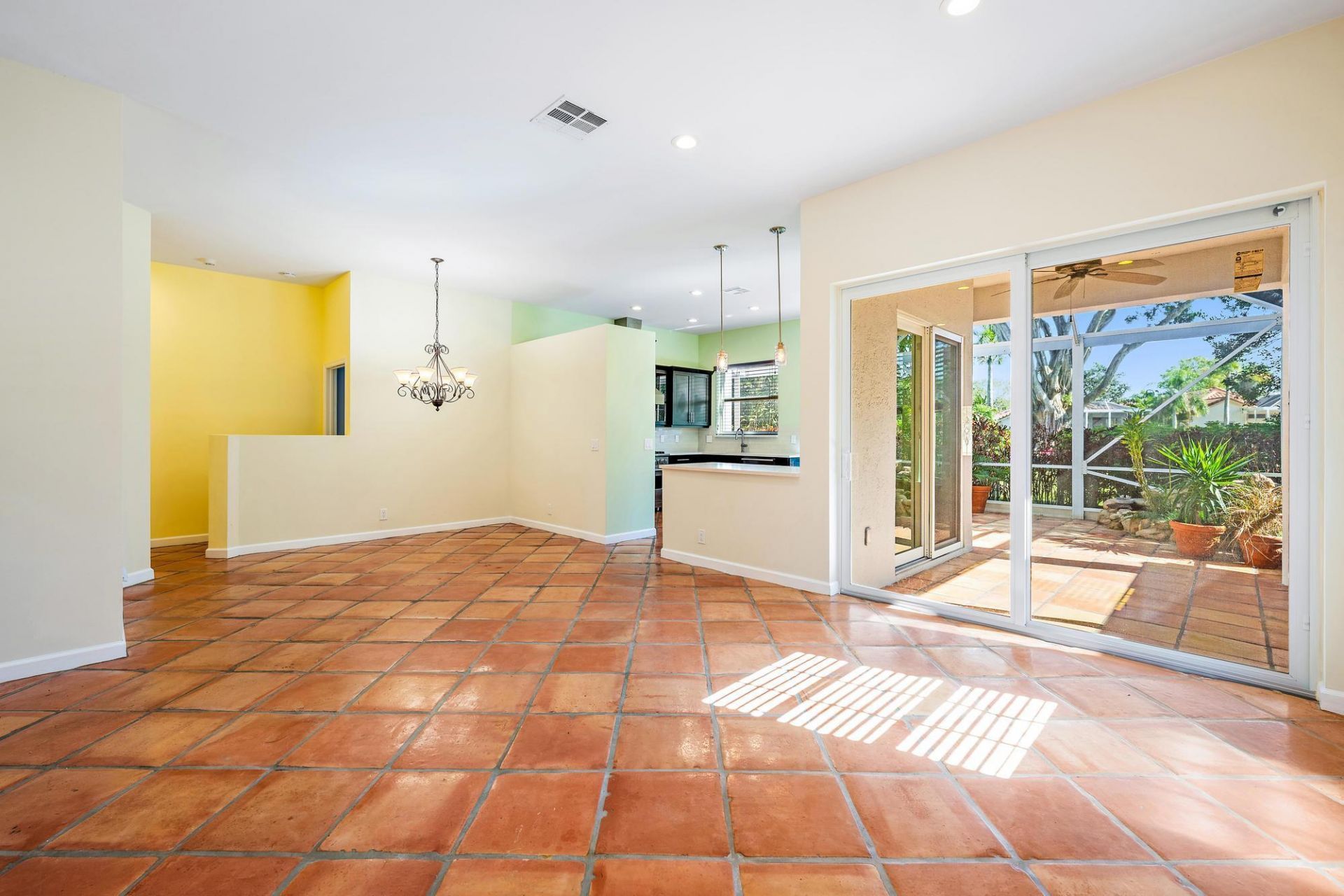 8384 Heritage Club Drive, West Palm Beach, FL 33412 Photo