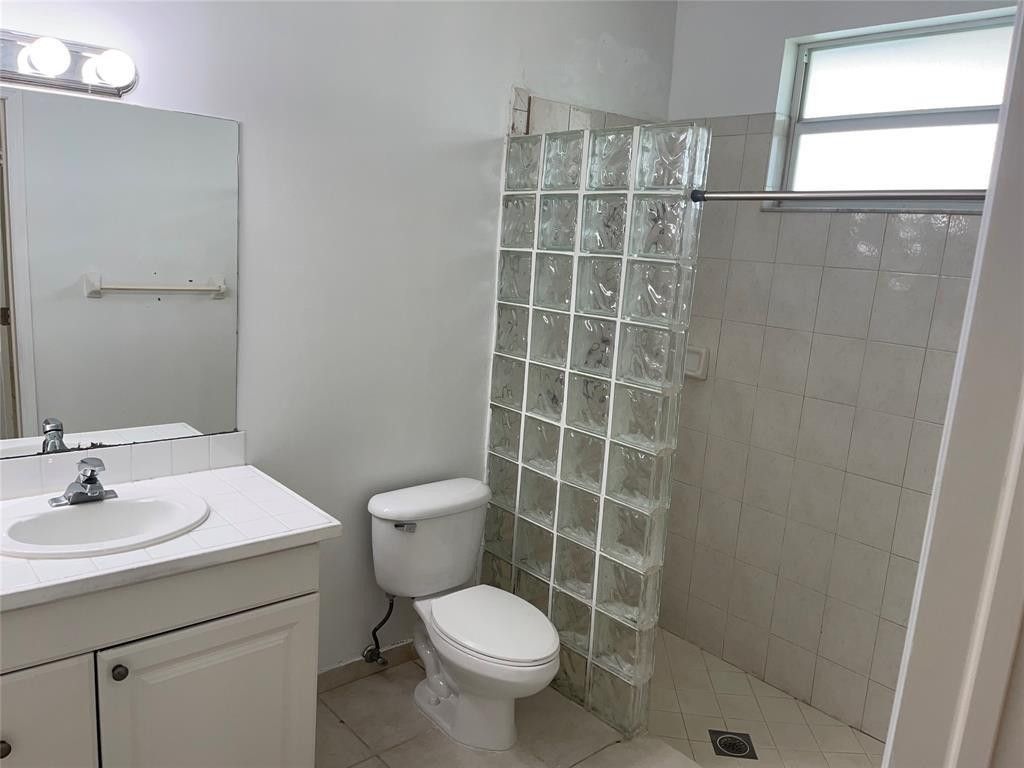 713 NE 4th Street, Hallandale Beach, FL 33009 Photo
