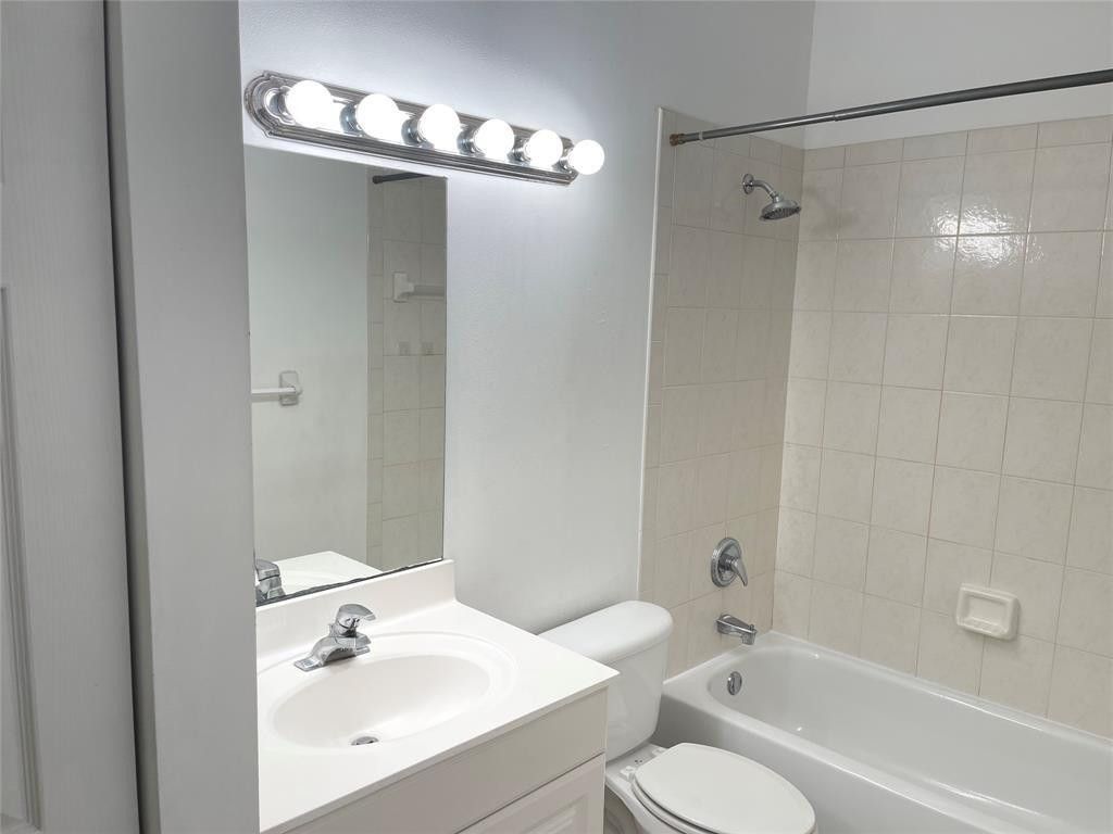 713 NE 4th Street, Hallandale Beach, FL 33009 Photo