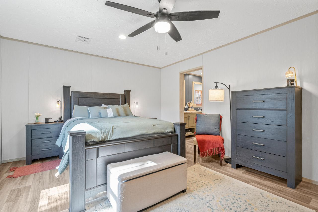 116 E Church Street Photo 10