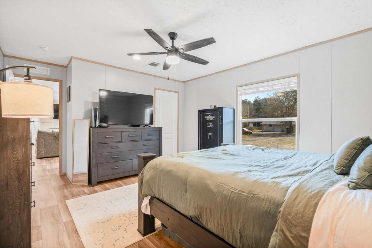 116 E Church Street Photo 13