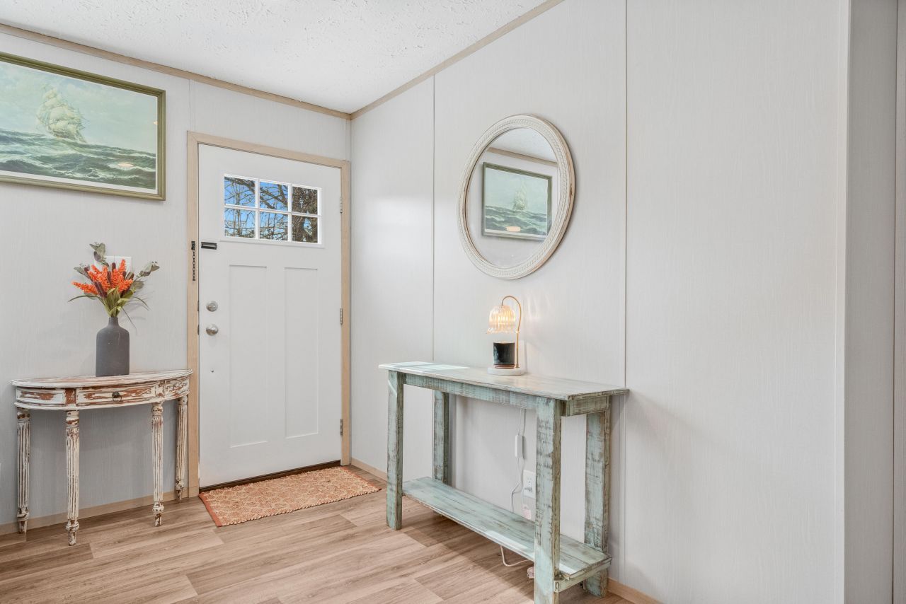 116 E Church Street Photo 16