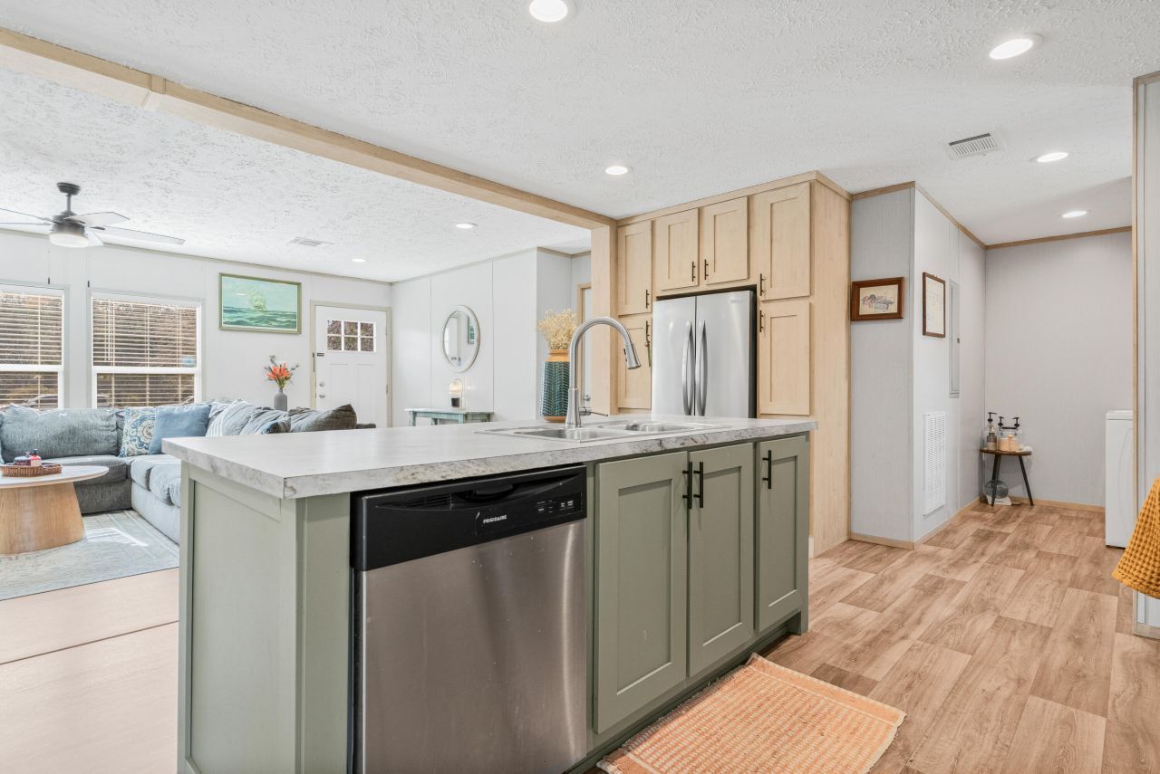 116 E Church Street Photo 23