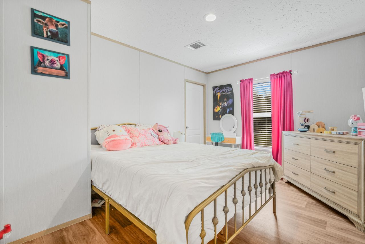 116 E Church Street Photo 24