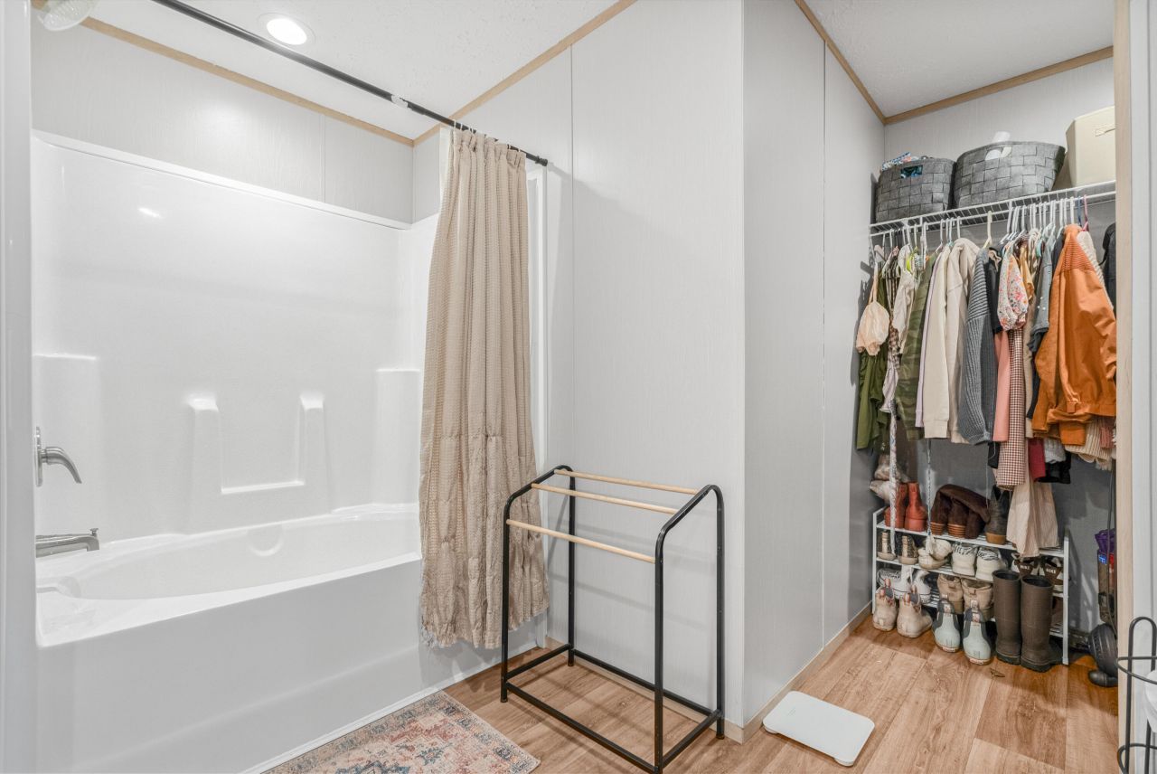 116 E Church Street Photo 26