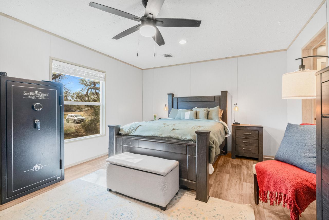 116 E Church Street Photo 30