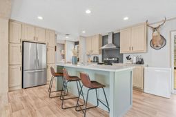 116 E Church Street photo 4