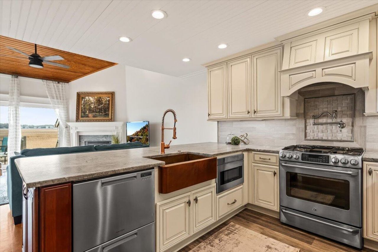 101 River Breeze Drive Photo 12