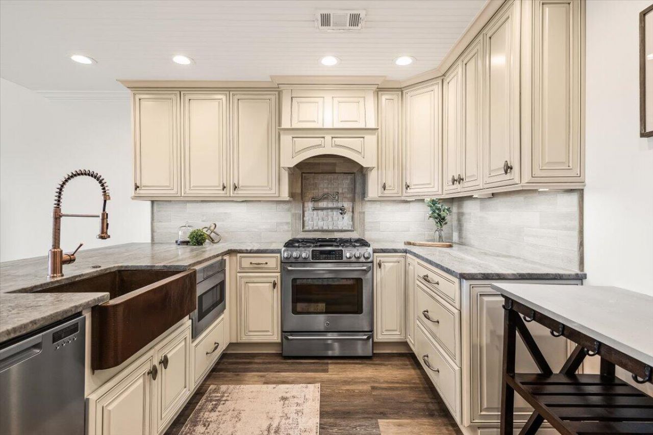 101 River Breeze Drive Photo 6