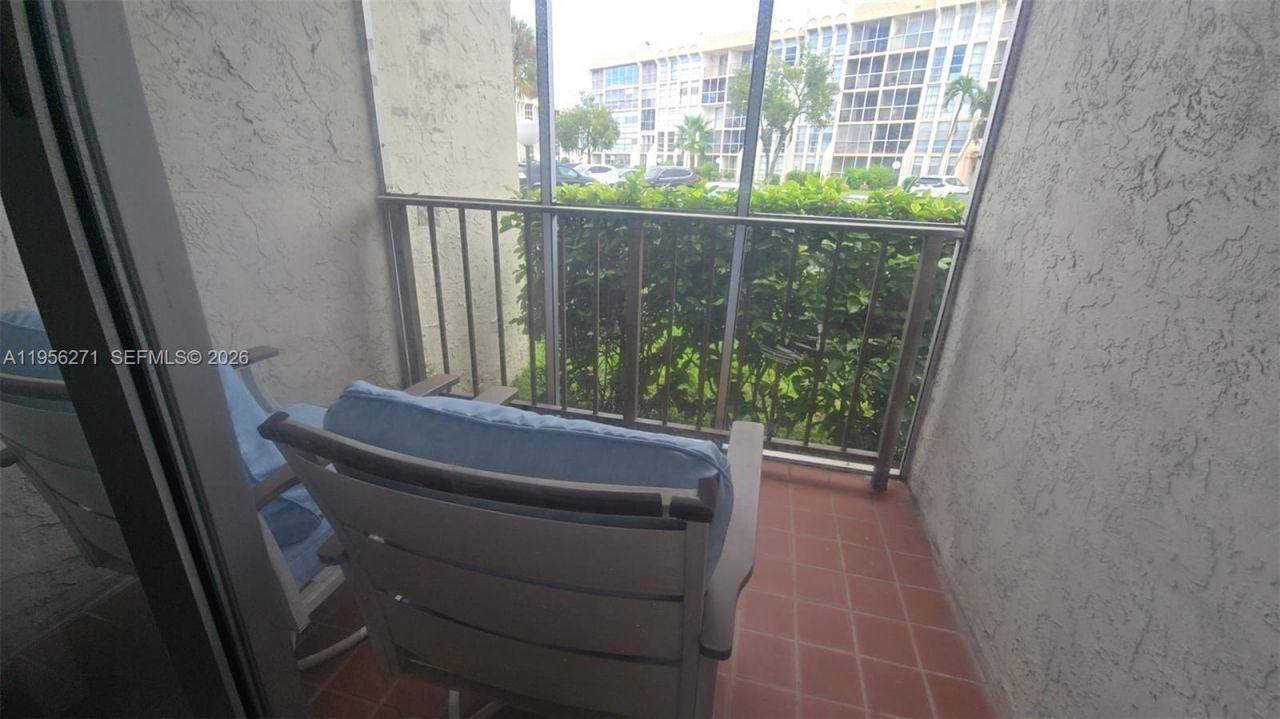 601 Three Islands Blvd, Unit 107, Hallandale Beach, FL 33009 Photo