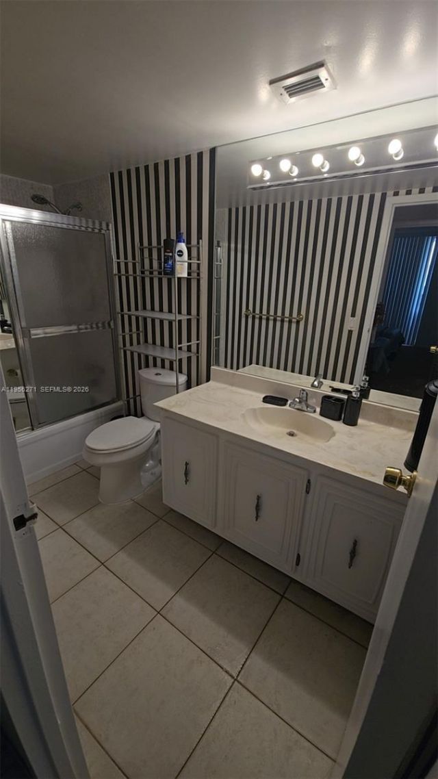 601 Three Islands Blvd, Unit 107, Hallandale Beach, FL 33009 Photo