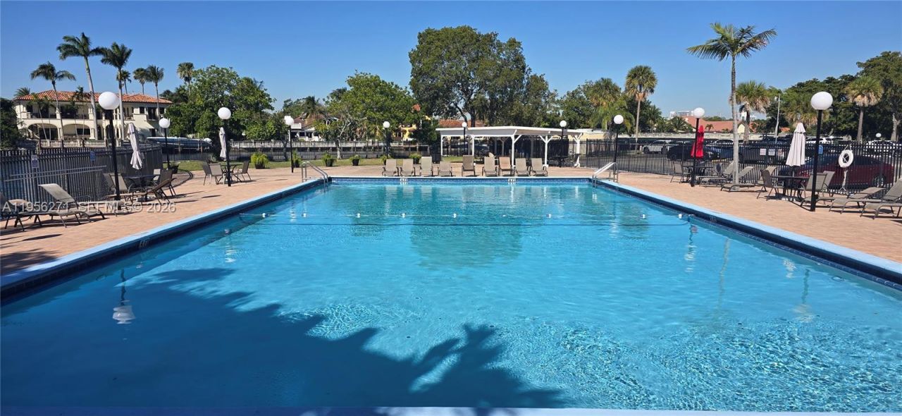 601 Three Islands Blvd, Unit 107, Hallandale Beach, FL 33009 Photo