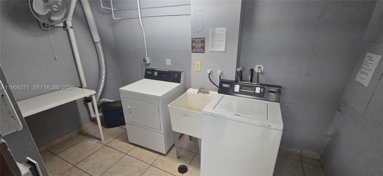 601 Three Islands Blvd, Unit 107, Hallandale Beach, FL 33009 Photo