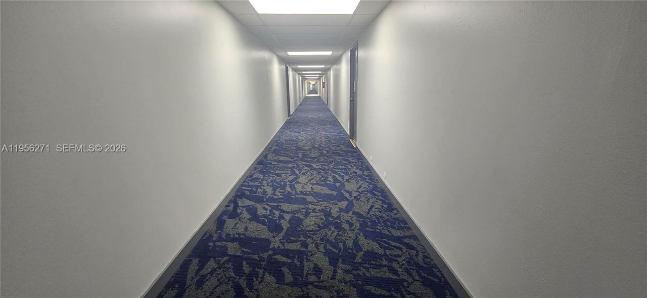 601 Three Islands Blvd, Unit 107, Hallandale Beach, FL 33009 Photo