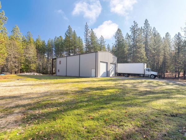 5001 Azalea Drive, Grants Pass, OR 97526