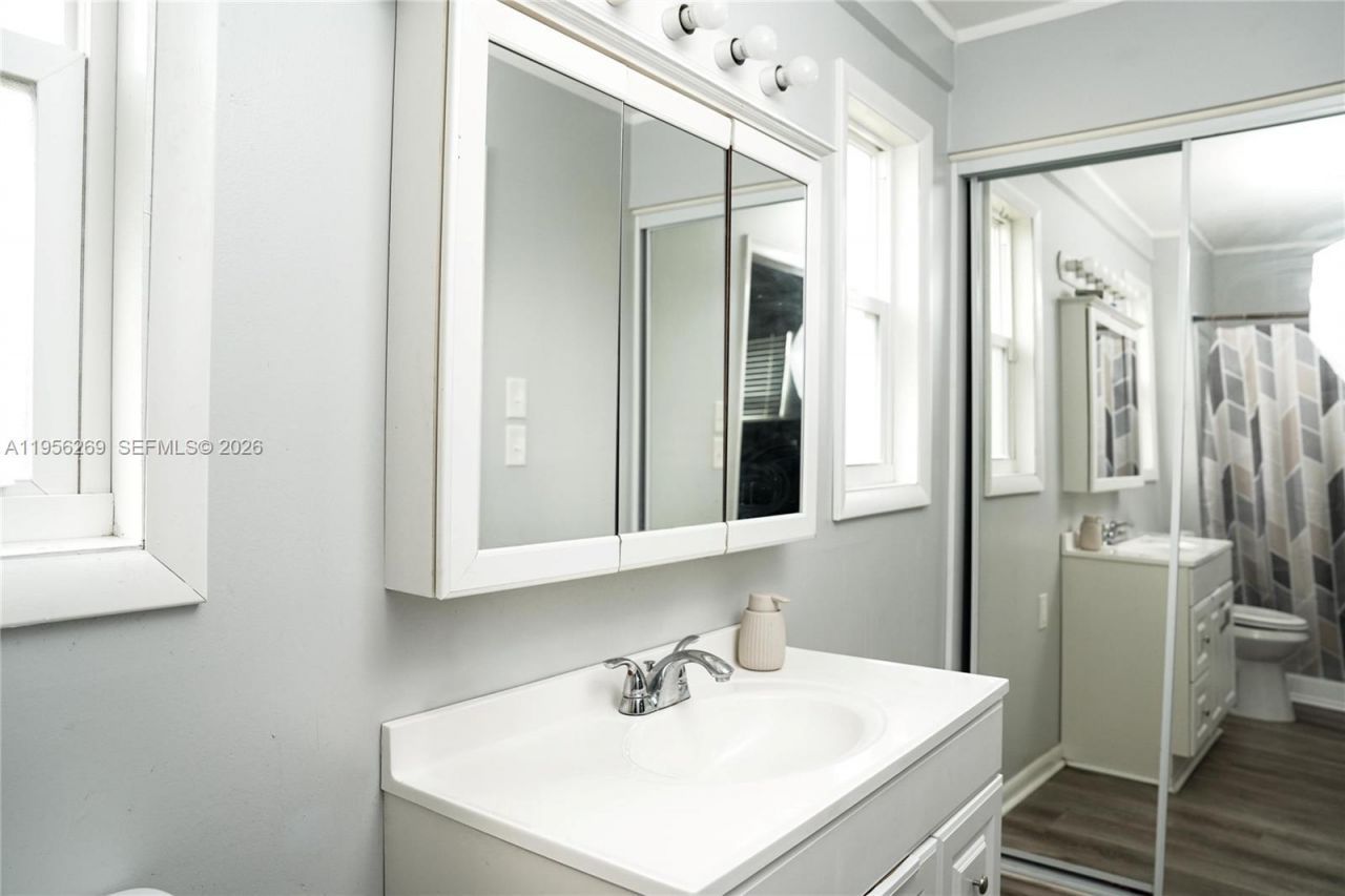 821 Barber St, Sebastian, FL 32958 Photo