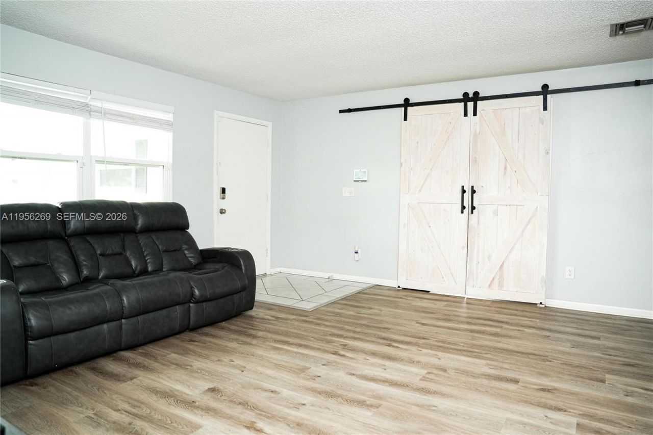 821 Barber St, Sebastian, FL 32958 Photo