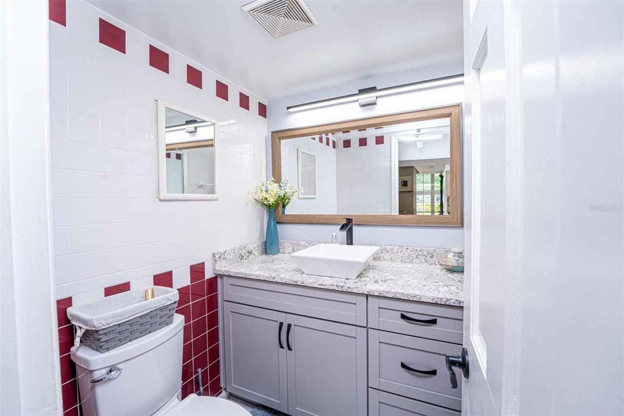 3800 Saxon Drive, Unit 150, New Smyrna Beach, FL 32169 Photo