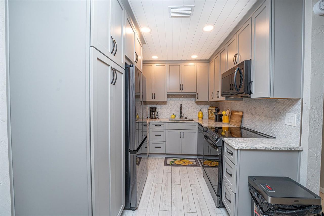 3800 Saxon Drive, Unit 150, New Smyrna Beach, FL 32169 Photo