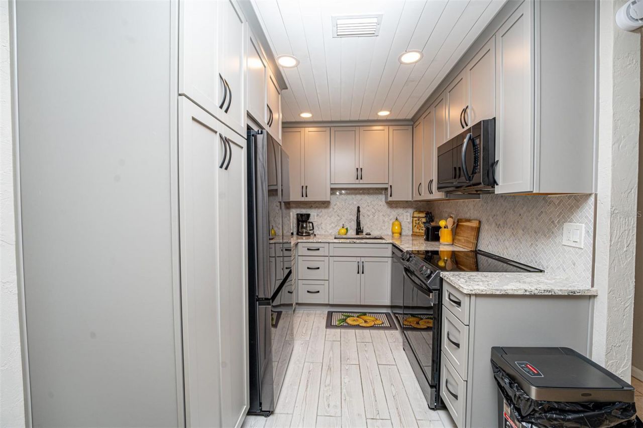 3800 Saxon Drive, Unit 150, New Smyrna Beach, FL 32169 Photo