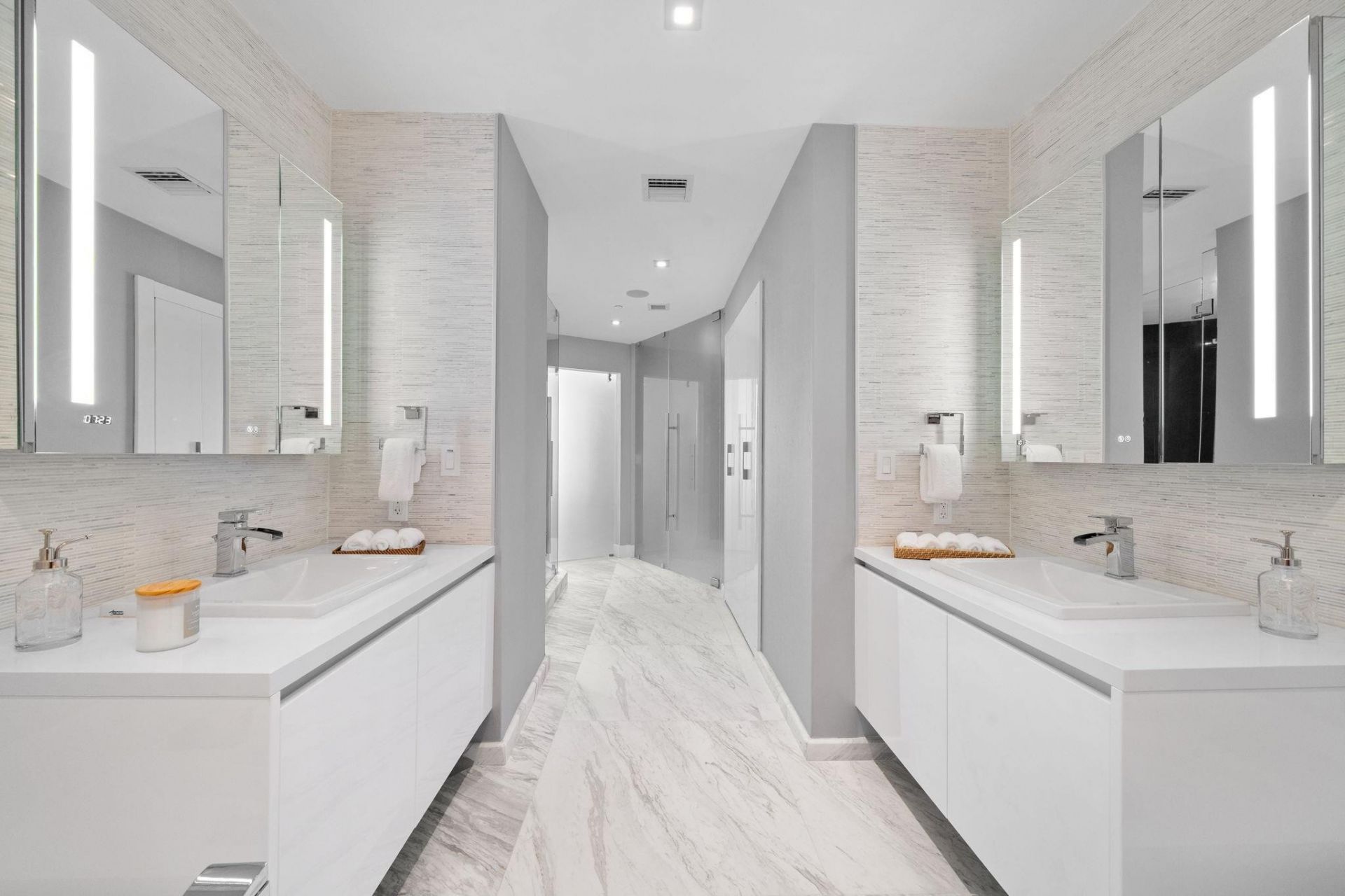 701 N Fort Lauderdale Beach Boulevard, Unit 1603, Fort Lauderdale, FL 33304 Photo