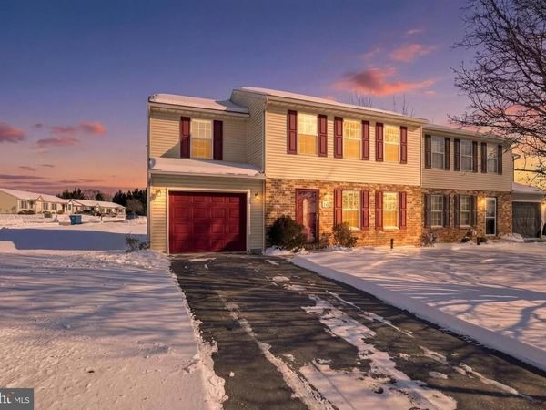 10 EVERGREEN TERRACE, MANCHESTER, PA 17345