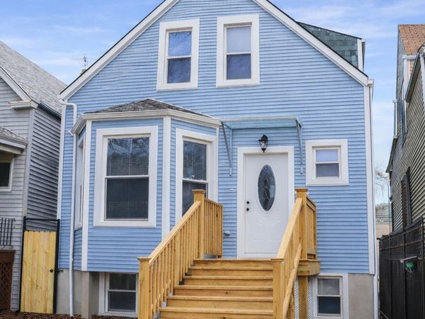 4151 W Fullerton Avenue, Chicago, IL 60639