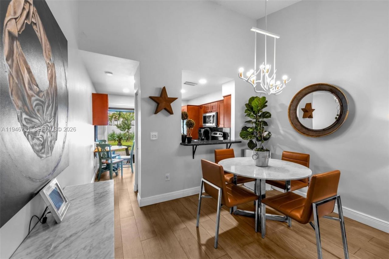 10305 SW 154th Cir Ct, Unit 26, Miami, FL 33196 Photo