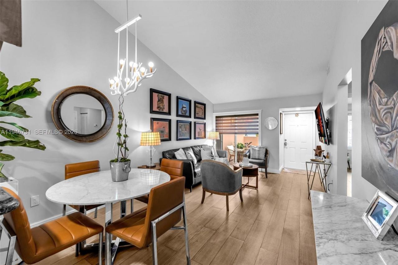 10305 SW 154th Cir Ct, Unit 26, Miami, FL 33196 Photo