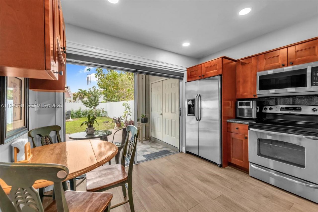 10305 SW 154th Cir Ct, Unit 26, Miami, FL 33196 Photo