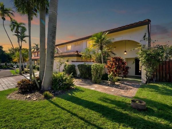 2560 Bass Way, Cooper City, FL 33026