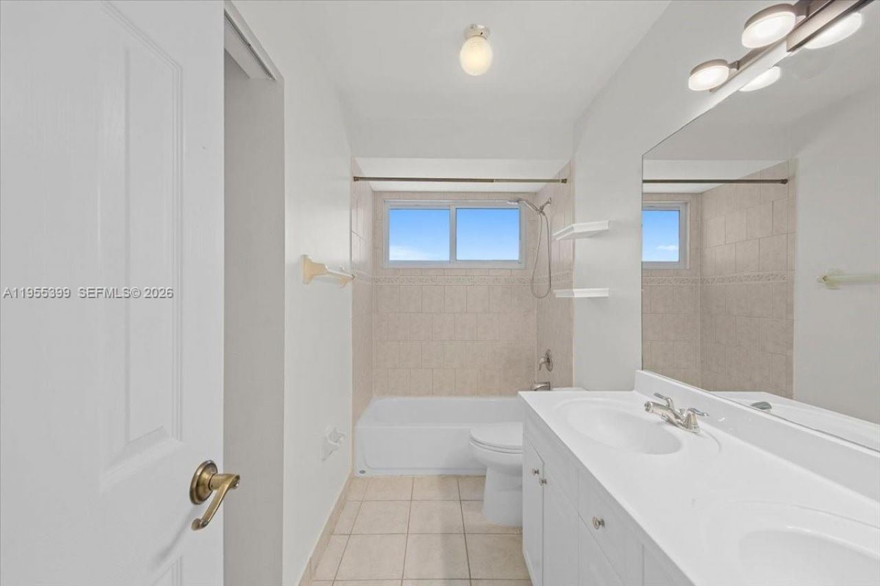 2560 Bass Way, Cooper City, FL 33026 Photo