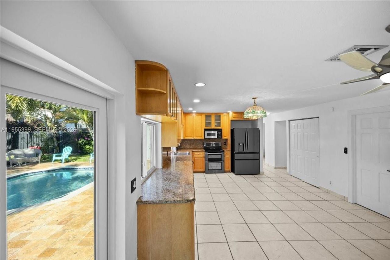 2560 Bass Way, Cooper City, FL 33026 Photo